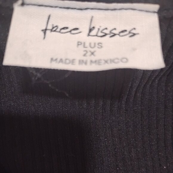 Free Kisses | Women's Black Short Sleeve Top | Size 2XL | NWT - Picture 6 of 8